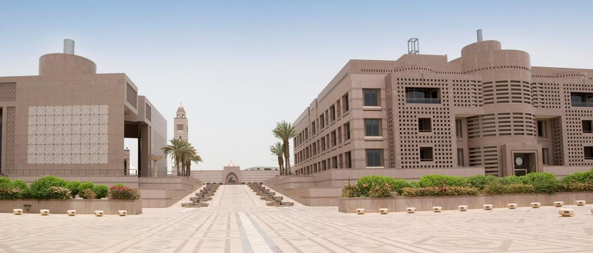 جامعة الملك عبدالعزيز تعلن مواعيد الق بول ببرامج الدراسات العليا