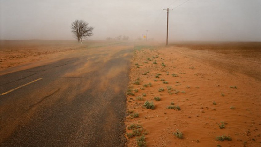أصدر المركز الوطني للأرصاد تنبيها بشأن حالة الطقس اليوم بمنطقة المدينة المنورة بمشيئة الله تضمن رياحا نشطة تشمل تأثيراتها نشاطا للرياح السطحية على محافظتي بدر و ينبع وبين المركز أن الحالة